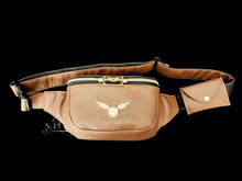 Charger l&#39;image dans la galerie, Shiny Pleather - 18&quot; x 51&quot; roll